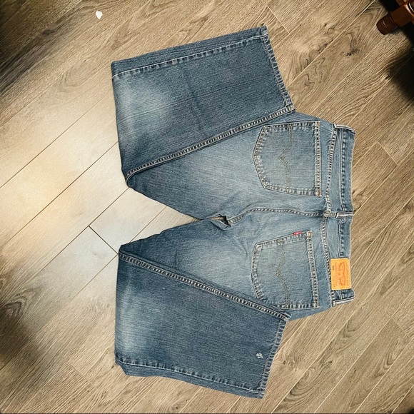 Men 505 Levi’s Jean. - Picture 5 of 7